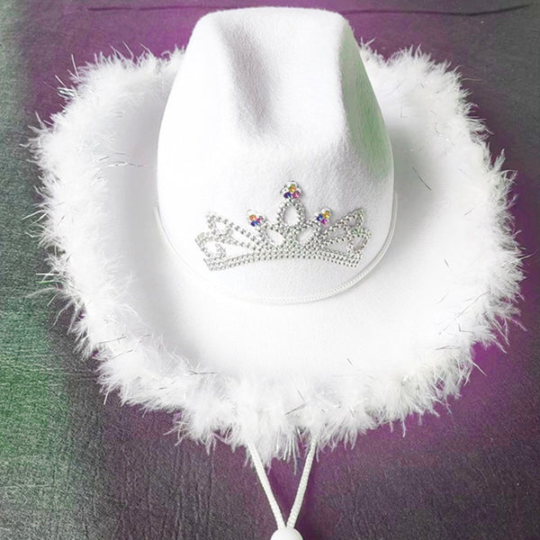 sombrero de vaquera de plumas blanco con corona